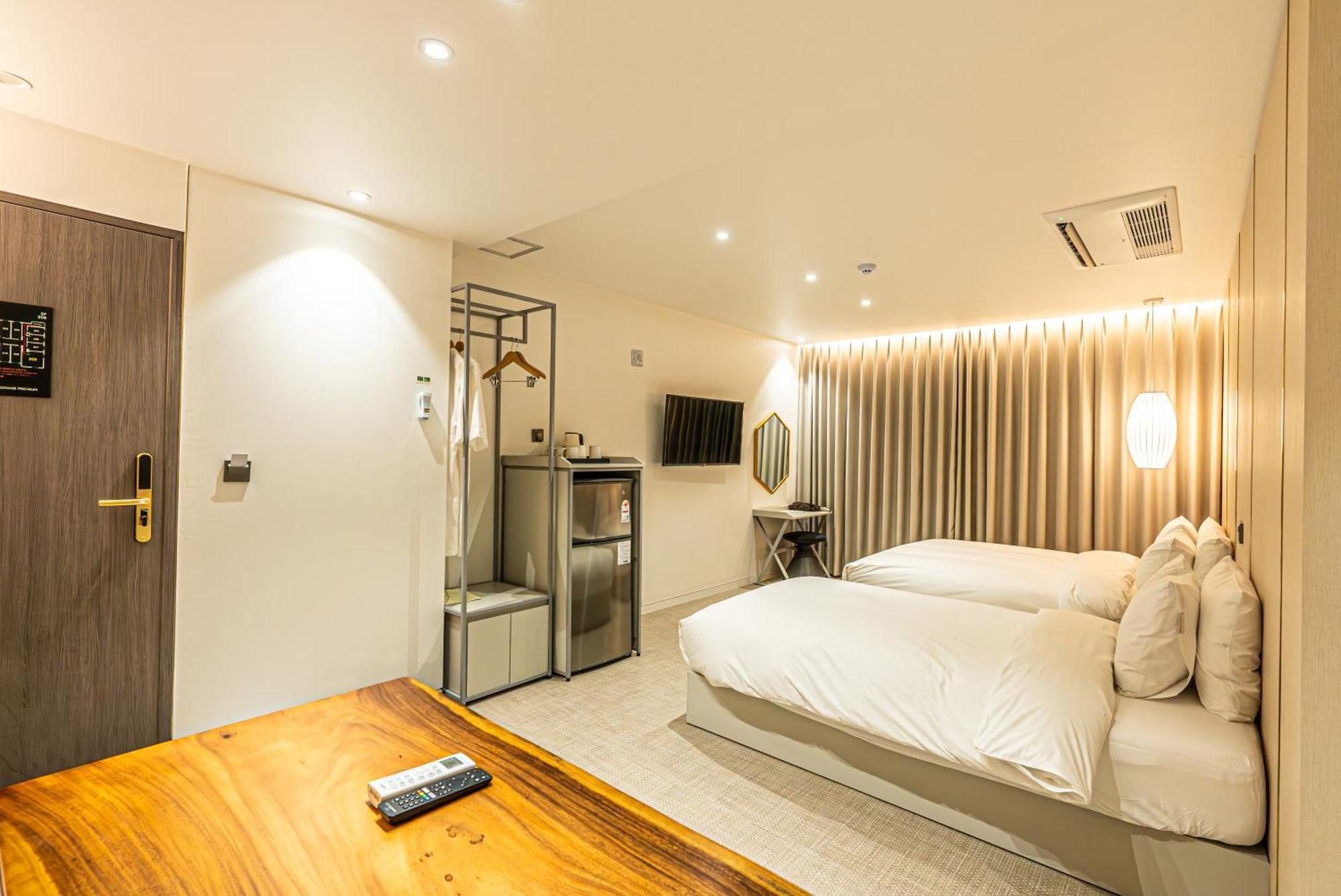 Hotel The Grang ソギポ エクステリア 写真